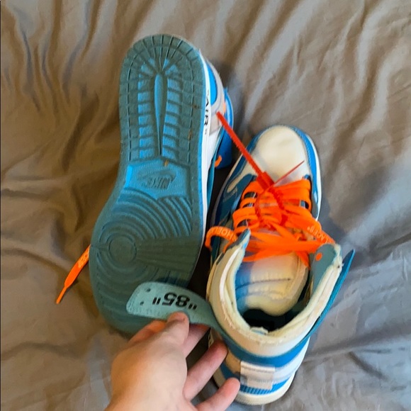 Off-White UNC Jordan 1 - Picture 2 of 2